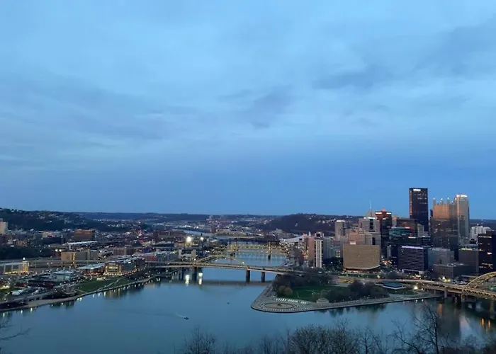 Apartment 2 Bedroom - Off Street Parking - Amazing View Nearby Pittsburgh